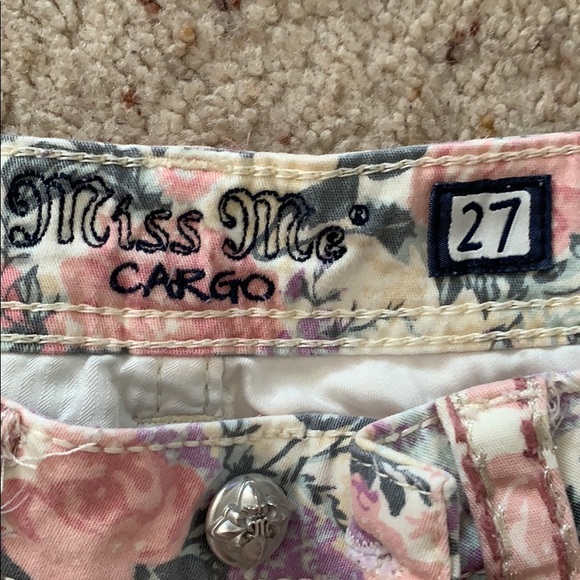 Pink floral Miss Me Jeans - Picture 5 of 10
